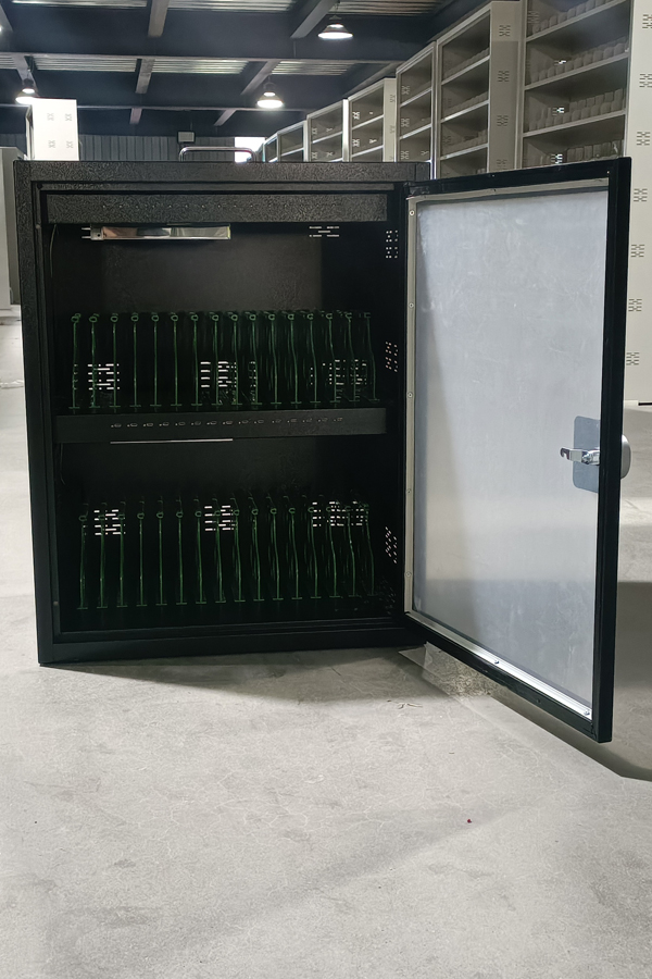 32 slots ipad charging locker