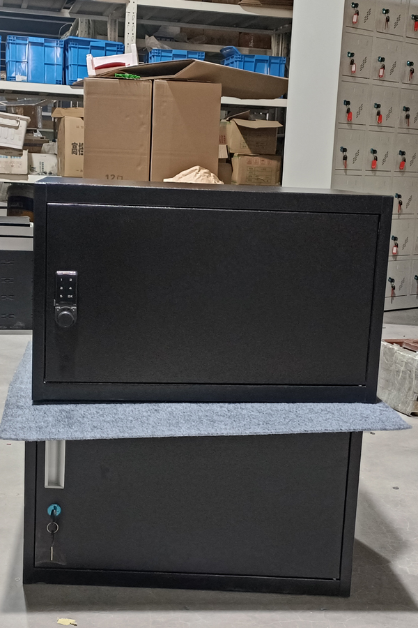 16 slots ipad charging locker