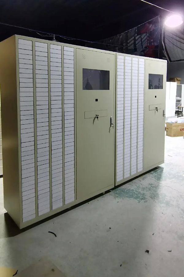 hf locker