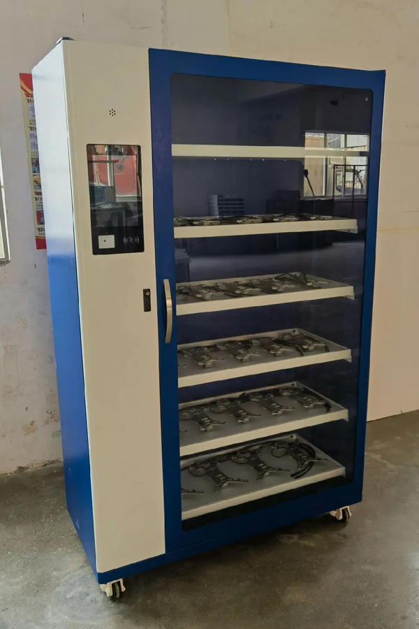 luggage locker