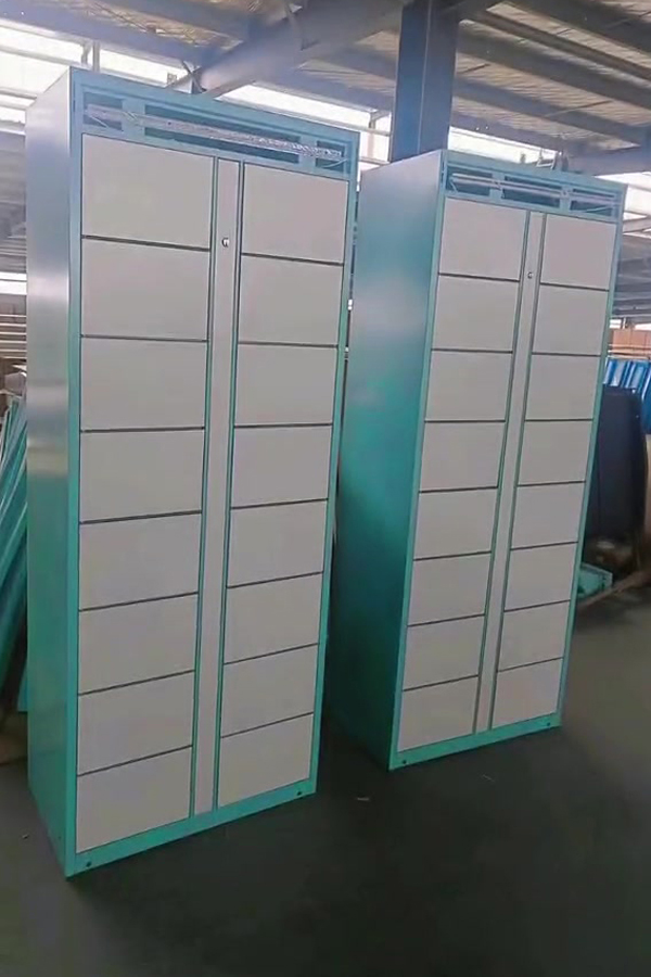 luggage locker