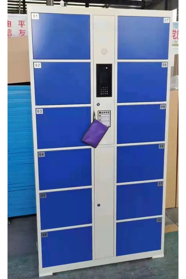 luggage locker
