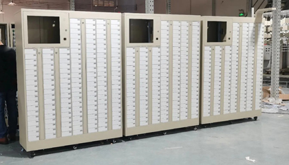 smart phone changing station locker